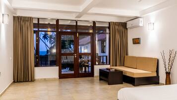 Deluxe Double Room, Balcony, Sea View | Minibar, desk, free WiFi, bed sheets