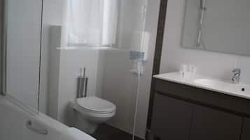 Douche, sĂšche-cheveux