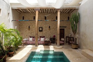 Indoor pool, 3 outdoor pools, pool loungers - Lamu House Hotel (Lamu)
