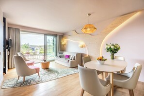 VIP Cottage, 2 Bedrooms for 4 people | Living area | Flat-screen TV - Center Parcs Villages Nature Paris (Villeneuve-le-Comte)