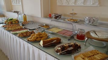 Petit déjeuner buffet compris tous les jours