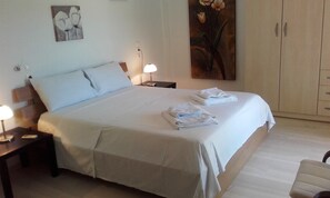 Deluxe-Villa, 4 Schlafzimmer | 4 Schlafzimmer, Bettwäsche aus ägyptischer Baumwolle