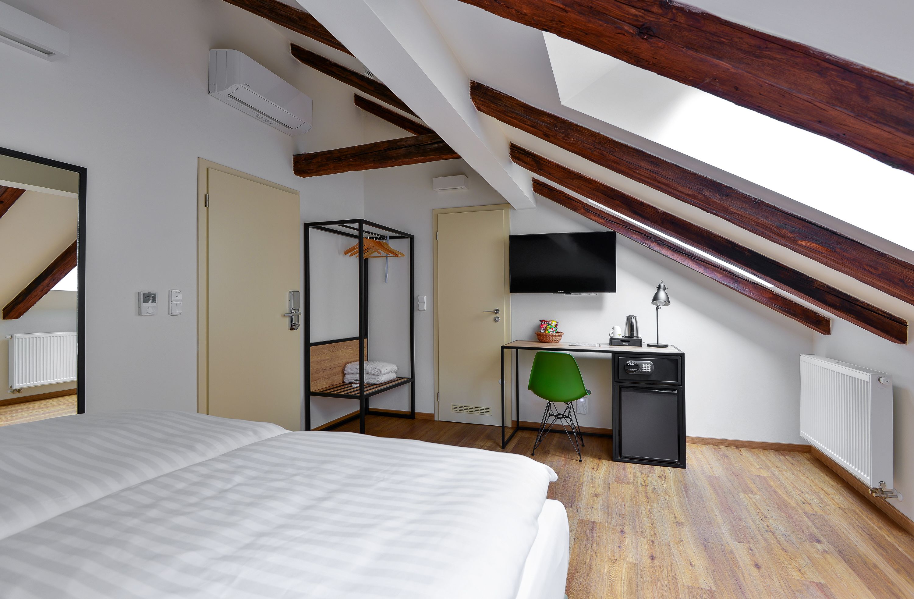 double room (stairs access only) | minibar, in-room safe, desk, laptop workspace