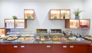 Dagelijks ontbijtbuffet (EUR 10 per persoon)