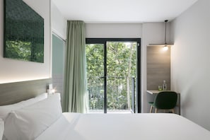 Habitación doble estándar | Caja de seguridad en la habitación, wifi gratis y ropa de cama 