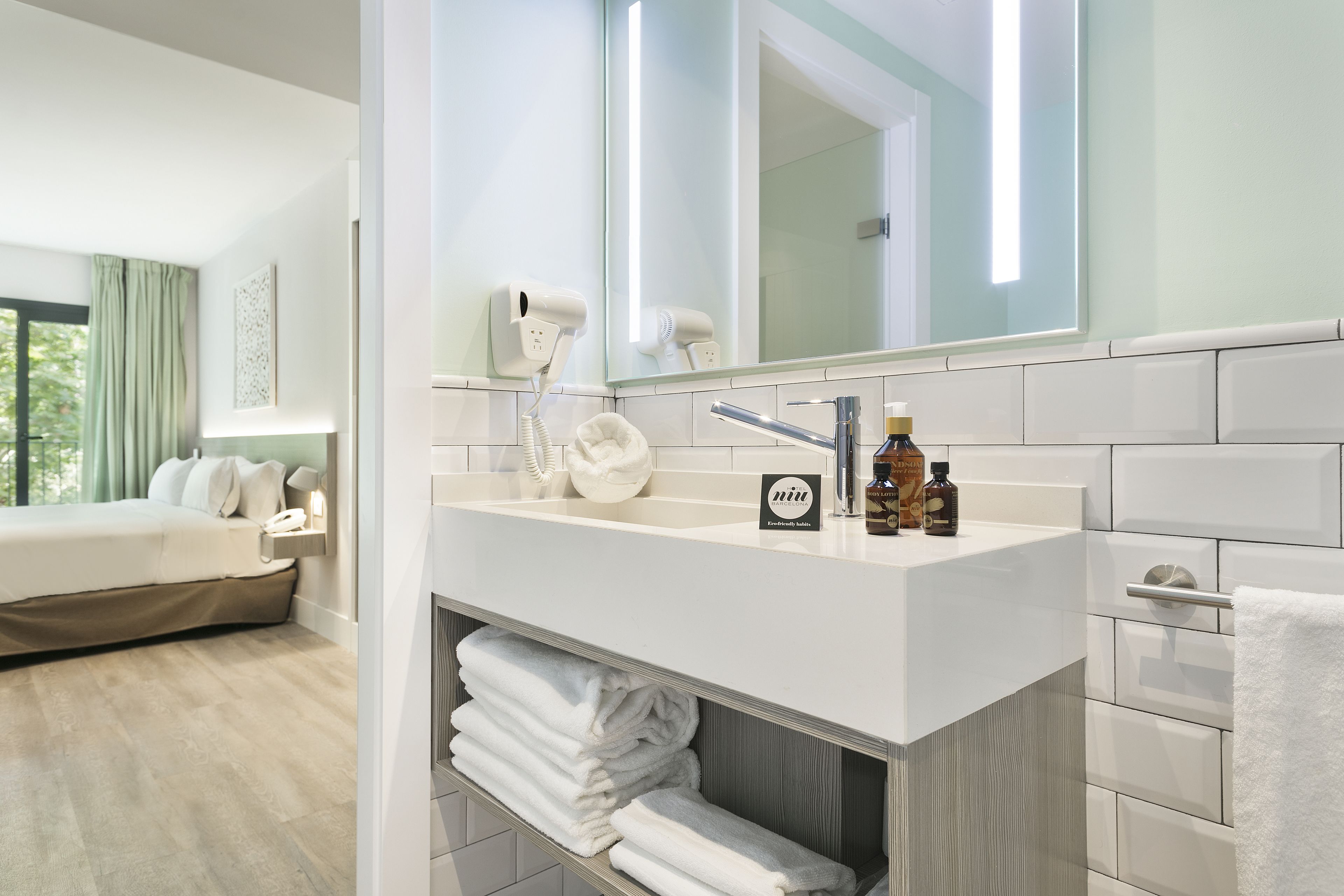 superior double room | bathroom sink