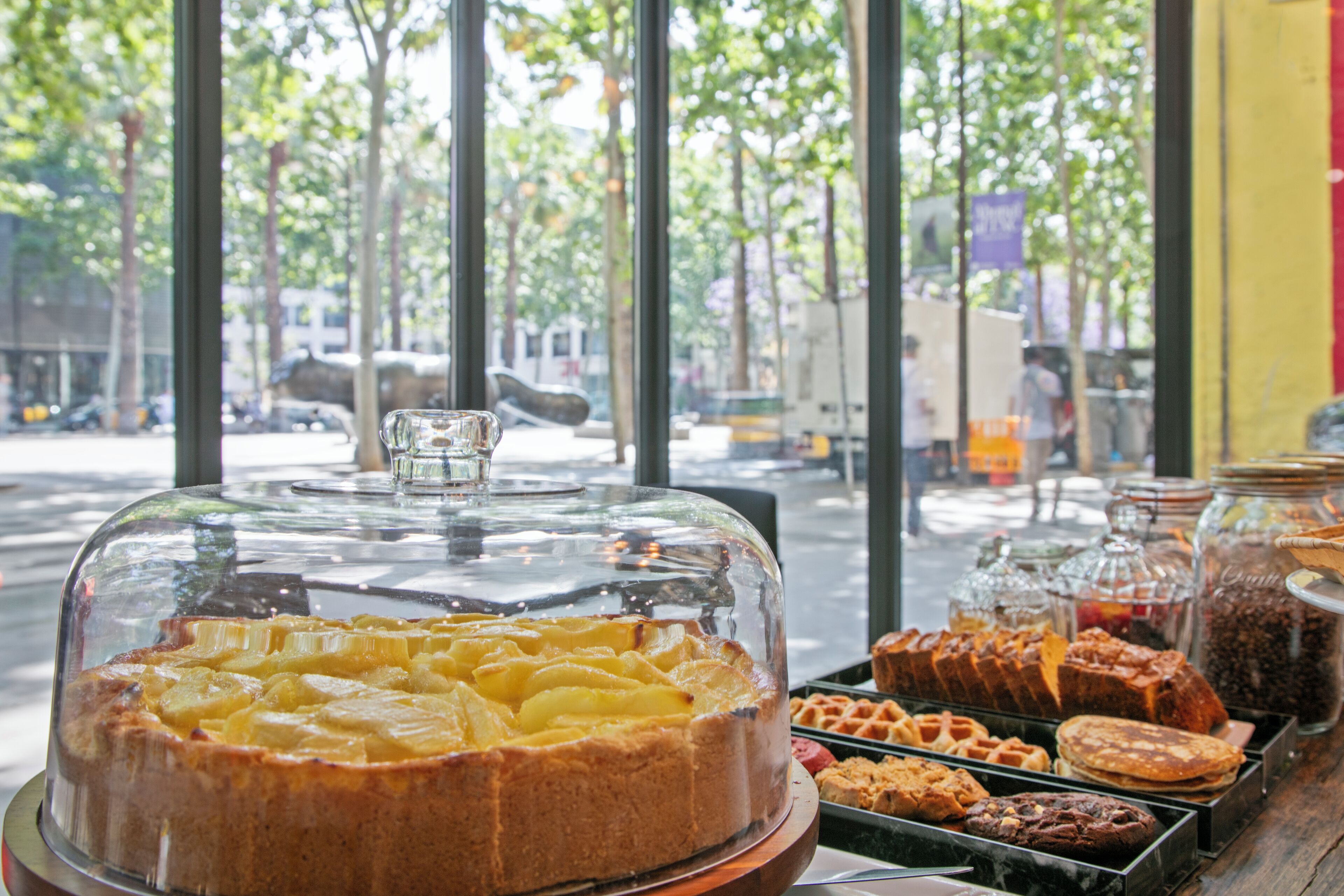 daily buffet breakfast (eur 14.00 per person)