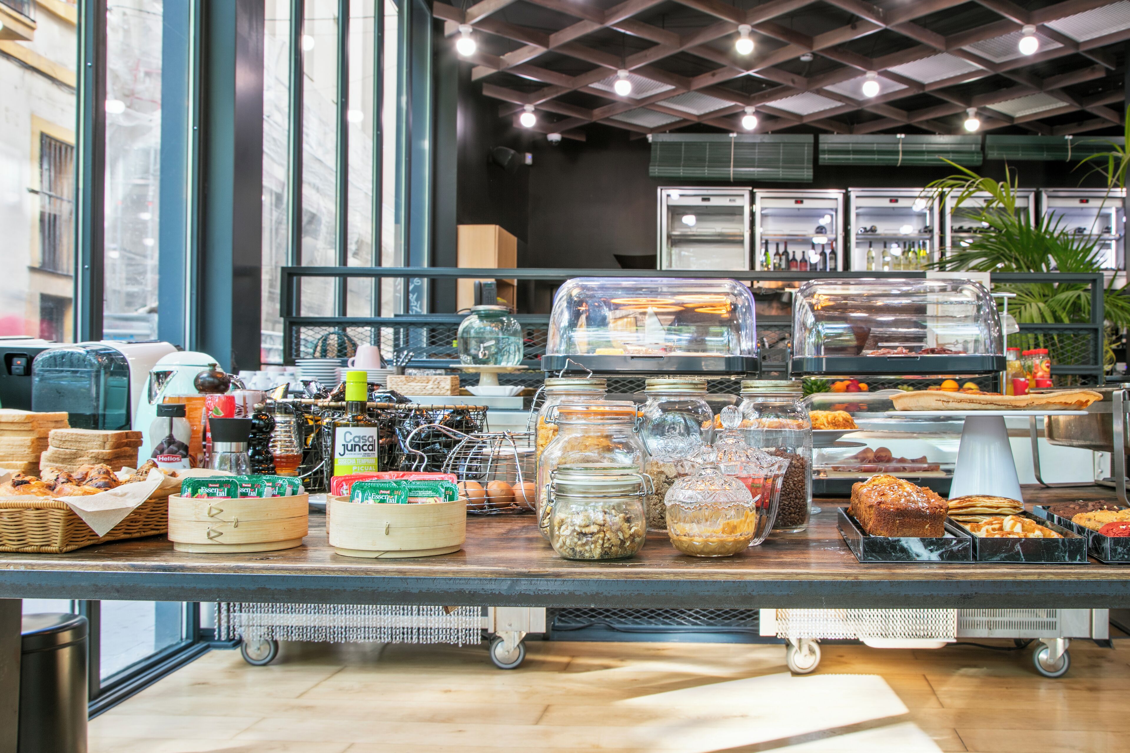 daily buffet breakfast (eur 14.00 per person)