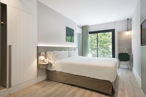 Habitación doble estándar | Caja de seguridad en la habitación, wifi gratis y ropa de cama 