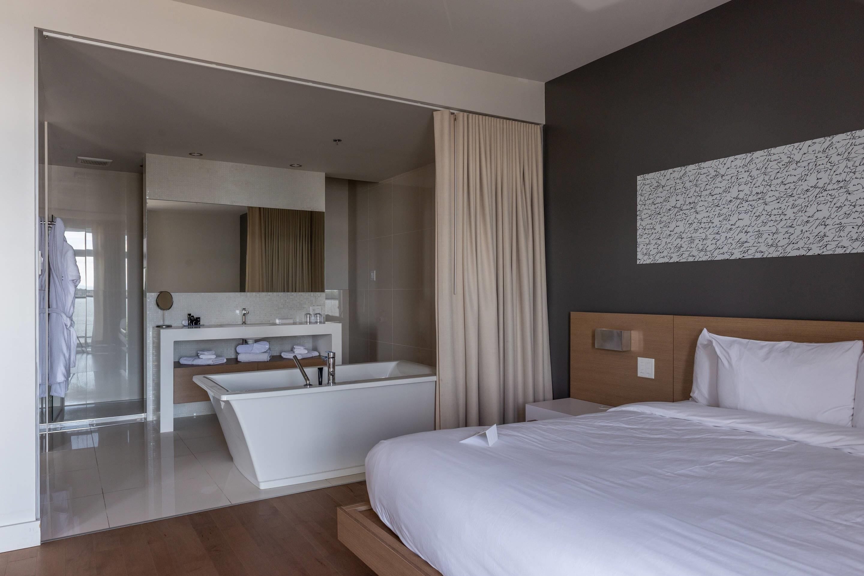 1 habitación, minibar y espacio para trabajar con laptop 