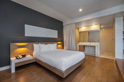 Hotel du Lac Champlain, an Ascend Collection Hotel