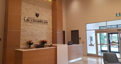 Hotel du Lac Champlain, an Ascend Collection Hotel