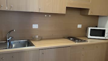 Classic Studio, Terrace, Beach View | Private kitchen | Fridge, microwave, stovetop, cookware/dishes/utensils