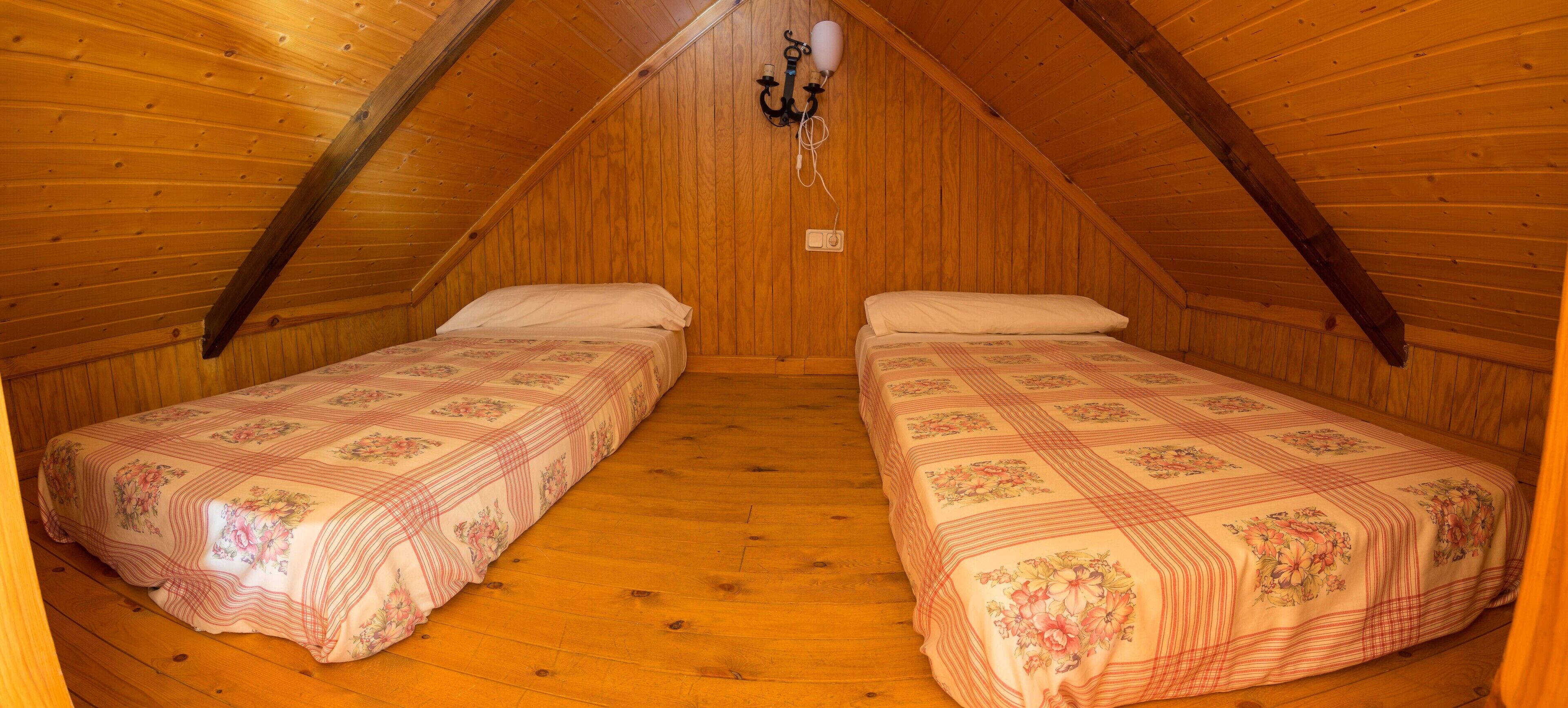 1 chambre, rideaux d’obscurcissement, système d’insonorisation