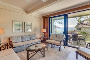 Condo, 3 habitaciones | Área de sala de estar | Reproductor de DVD