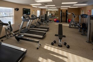 Fitness facility - Rainbow Village of Largo (Largo)