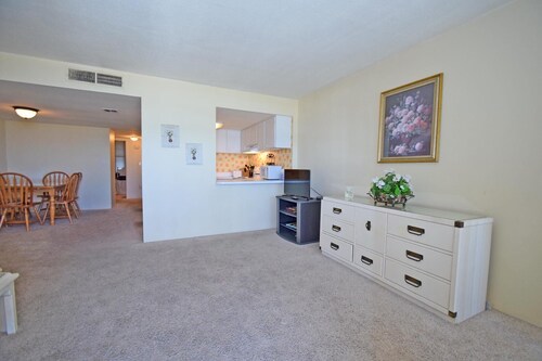 Fountainhead 702 by RedAwning