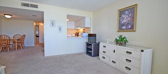 Fountainhead 702 by RedAwning