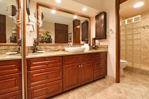 Bathroom - Maui Kaanapali S #b233 1 Bedroom Condo by RedAwning (Lahaina)