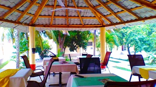 Universal Hotel Haiti