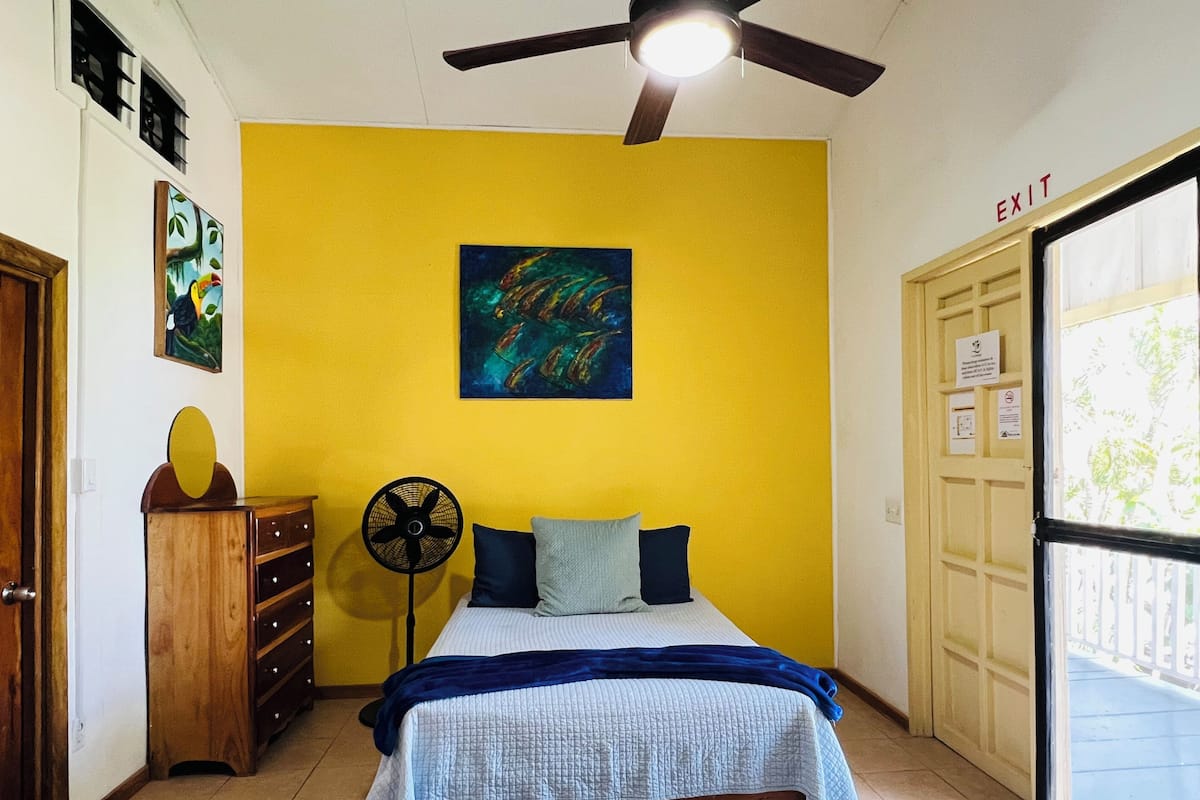 Palms Veranda - Double Unit #8 | Muebles diferentes, wifi gratis y ropa de cama