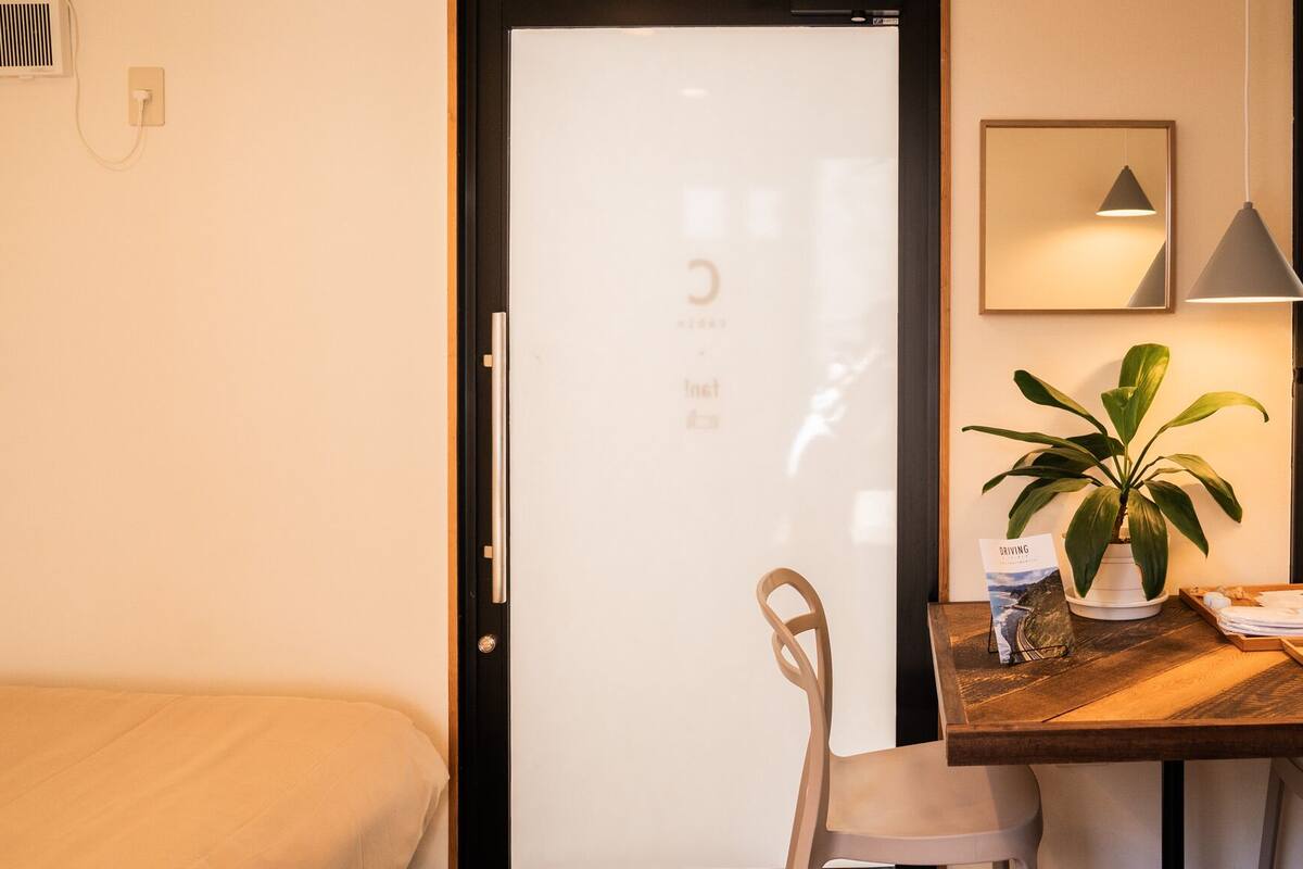 Coffres-forts dans les chambres, Wi-Fi gratuit, draps fournis