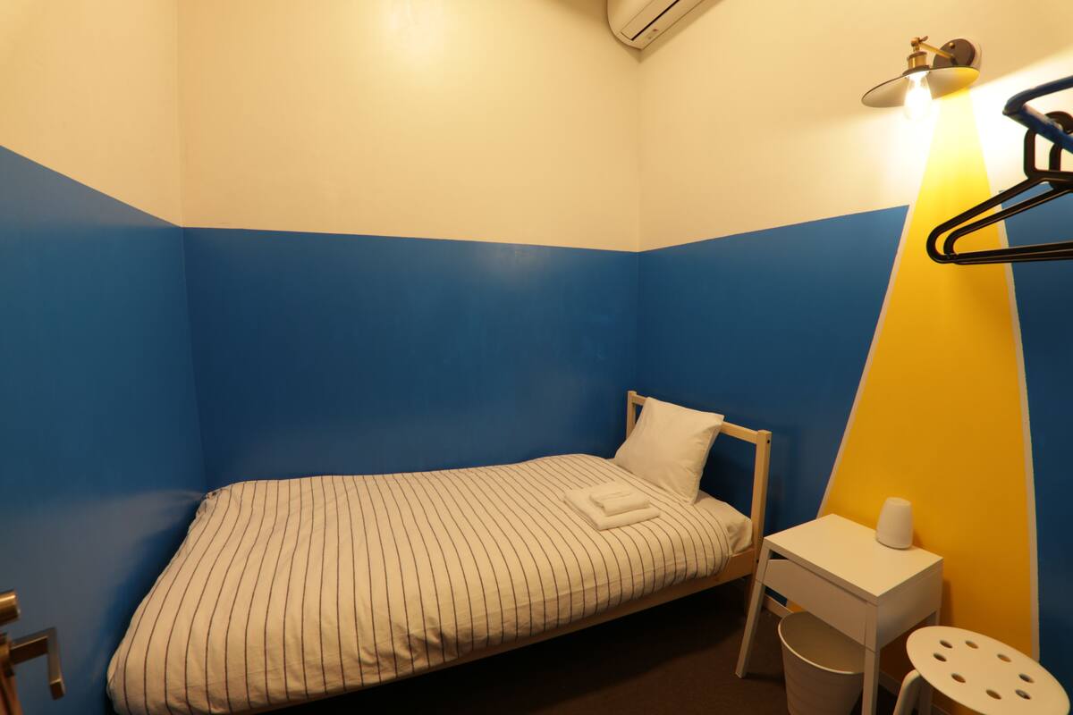 Coffres-forts dans les chambres, Wi-Fi gratuit, draps fournis
