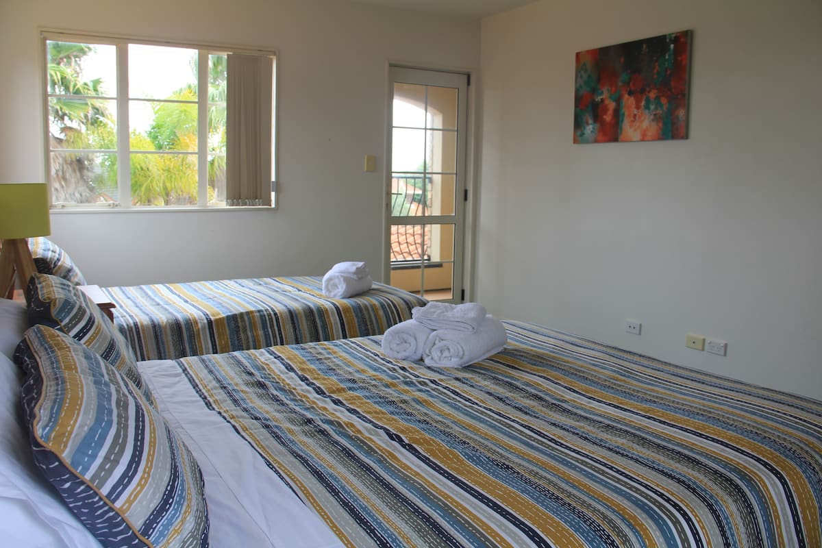 Phòng dành cho gia đình | Bàn ủi/dụng cụ ủi quần áo, truy cập Internet không dây miễn phí