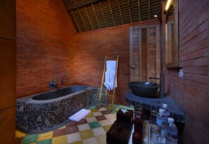 Panoramic Suite (Ricefield view) | Bathroom