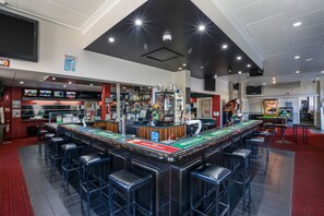 Bar (en la propiedad)