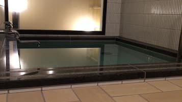 Bañera de hidromasaje interior