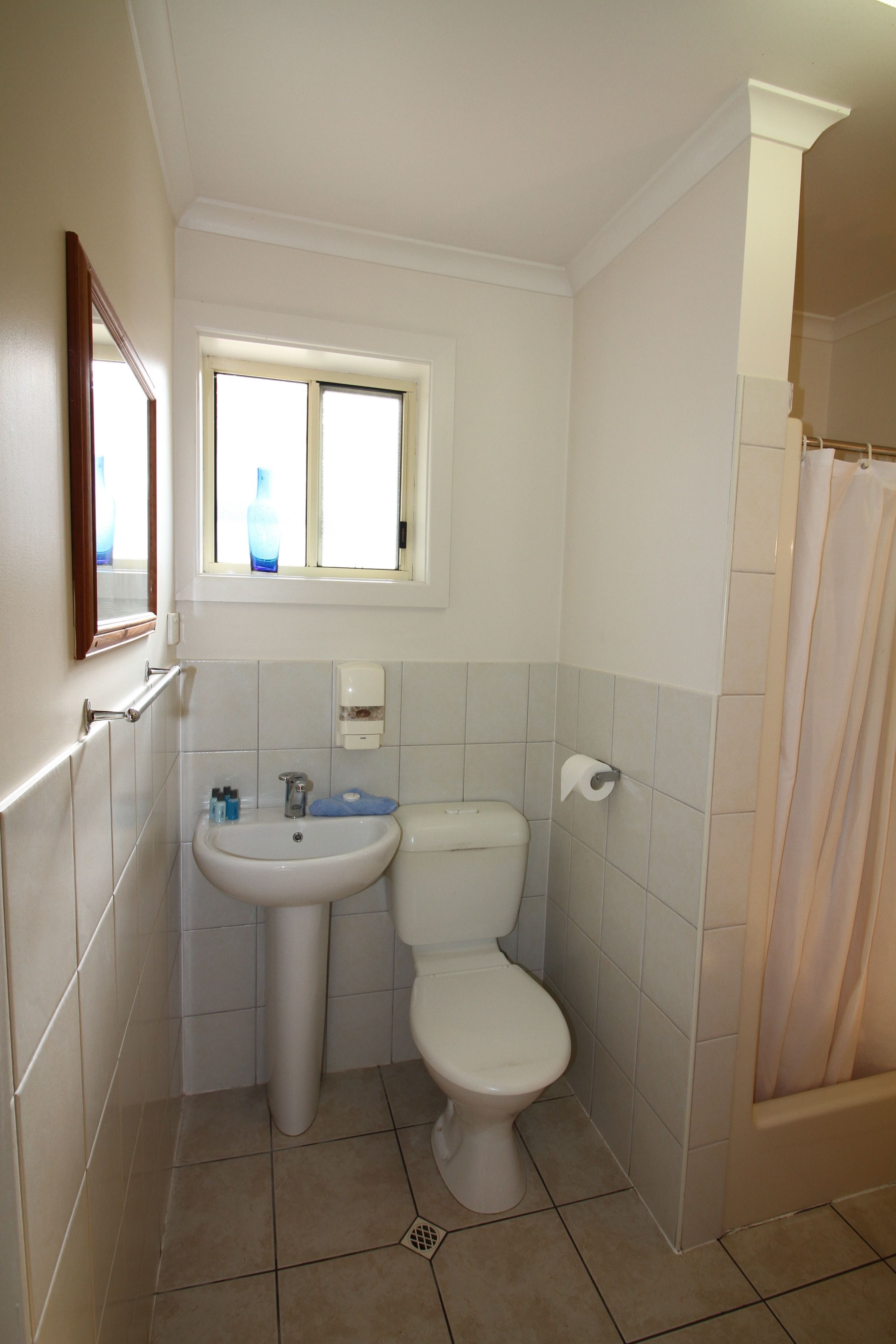 studio unit | bathroom | shower, free toiletries, hair dryer, towels