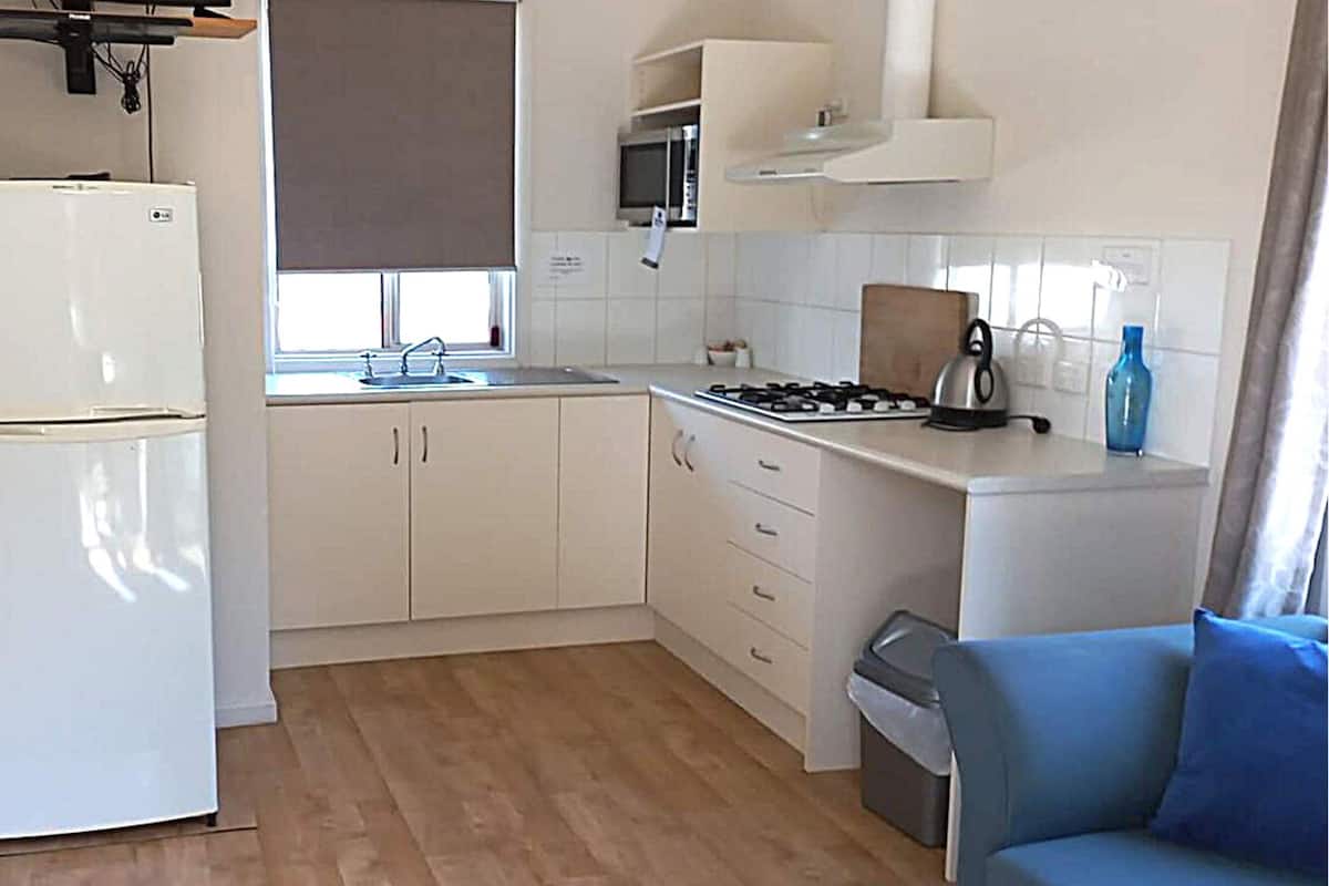 2 bedroom nature cabin | private kitchen | microwave, coffee/tea maker, electric kettle