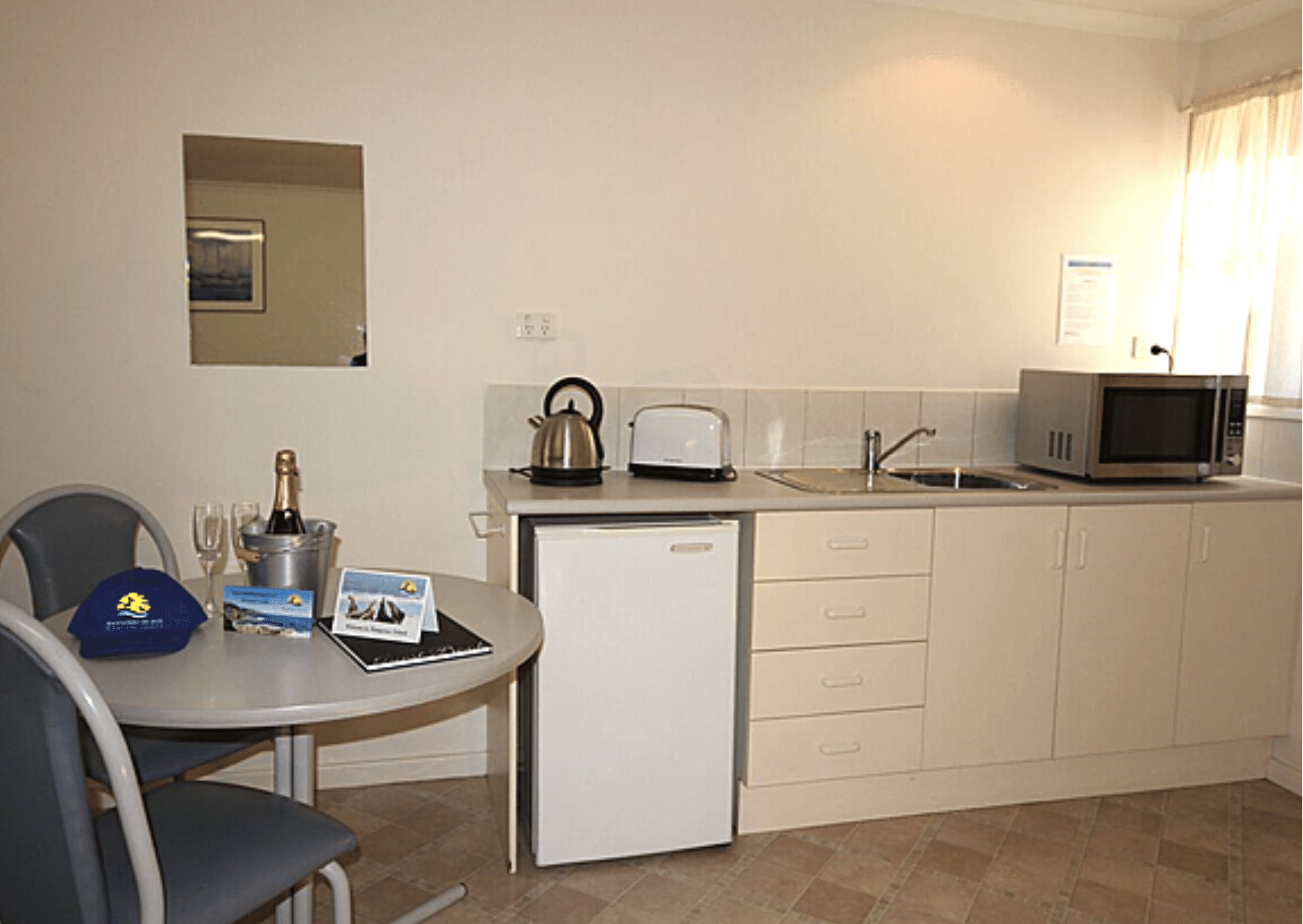 studio unit plus | private kitchen | microwave, coffee/tea maker, electric kettle