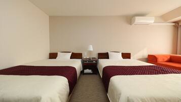 Premium bedding, down duvets, minibar, desk