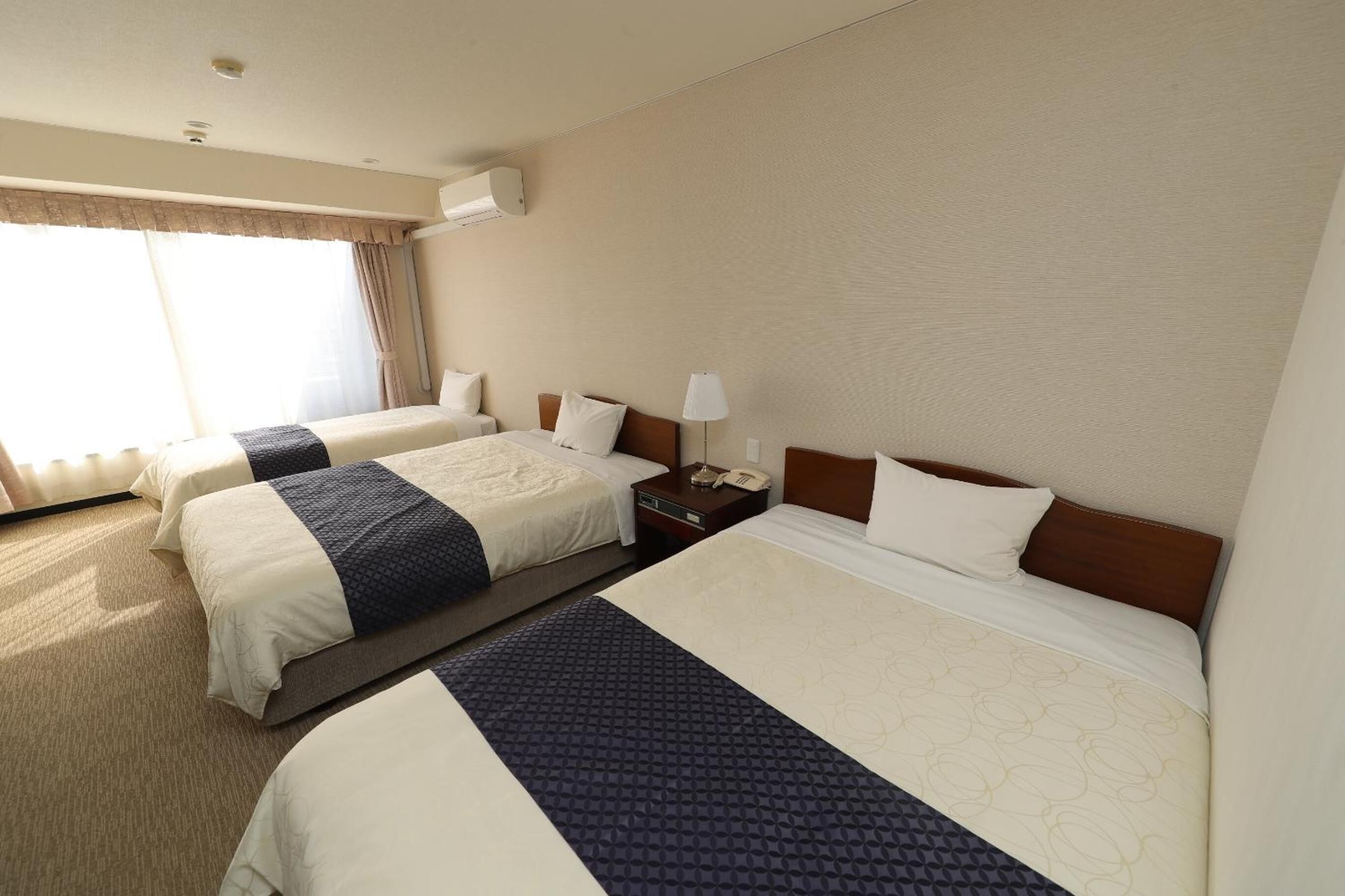 premium bedding, down duvets, minibar, desk