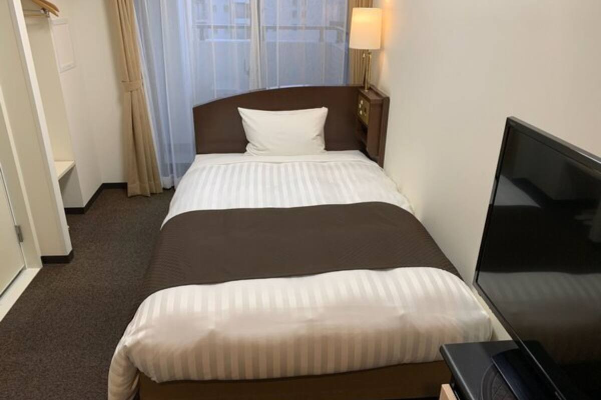 single room | desk, free wifi, bed sheets