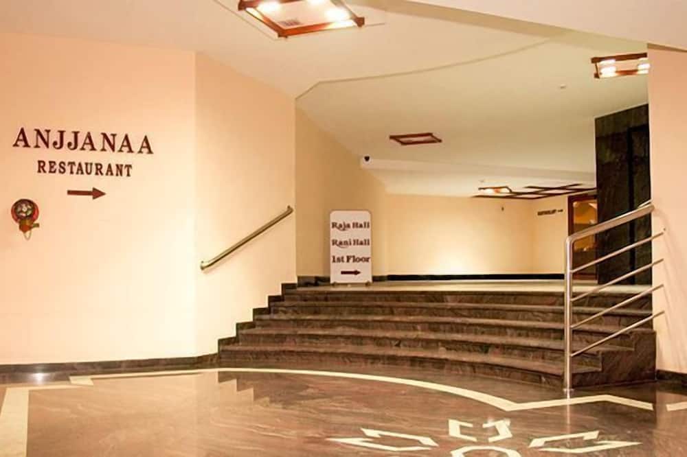 Hotel Rajadhane