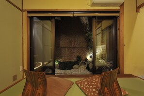 Traditional House | Living area | Flat-screen TV - Kiraku Kyoto Higashiyama (Kyoto)