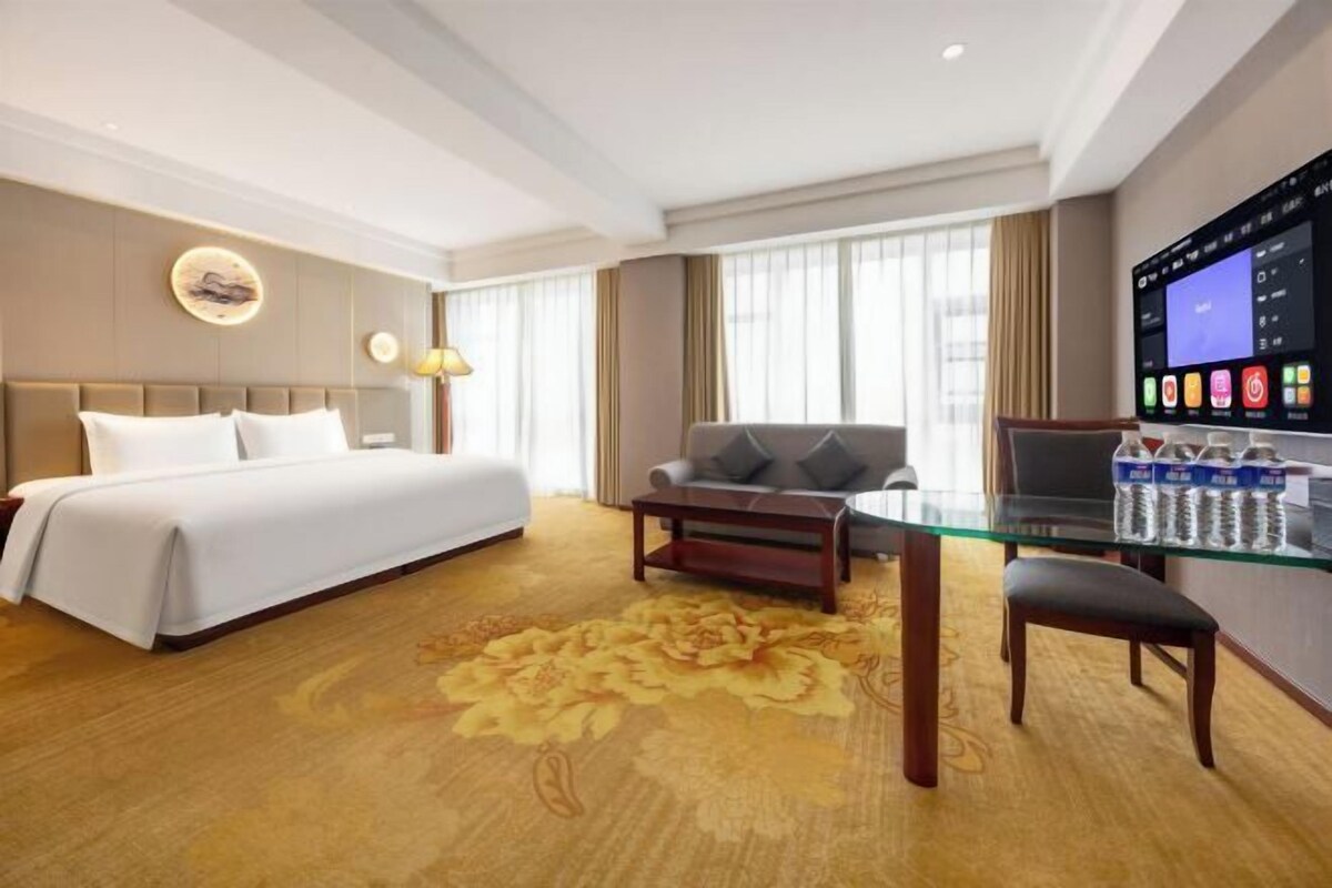 Minibar, in-room safe, desk, blackout drapes