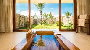 Deep soaking bathtub - Fusion Resort Phu Quoc (Phu Quoc)
