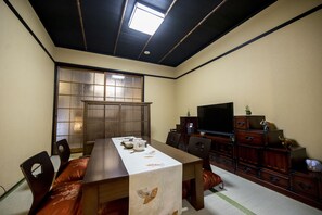 2 habitaciones, escritorio, cortinas blackout y wifi gratis 