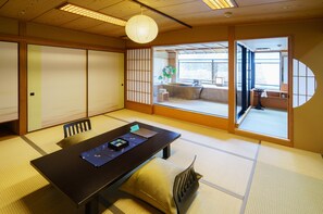In-room safe, free WiFi, bed sheets - Kotohira Onsen Kotosankaku (Kotohira)