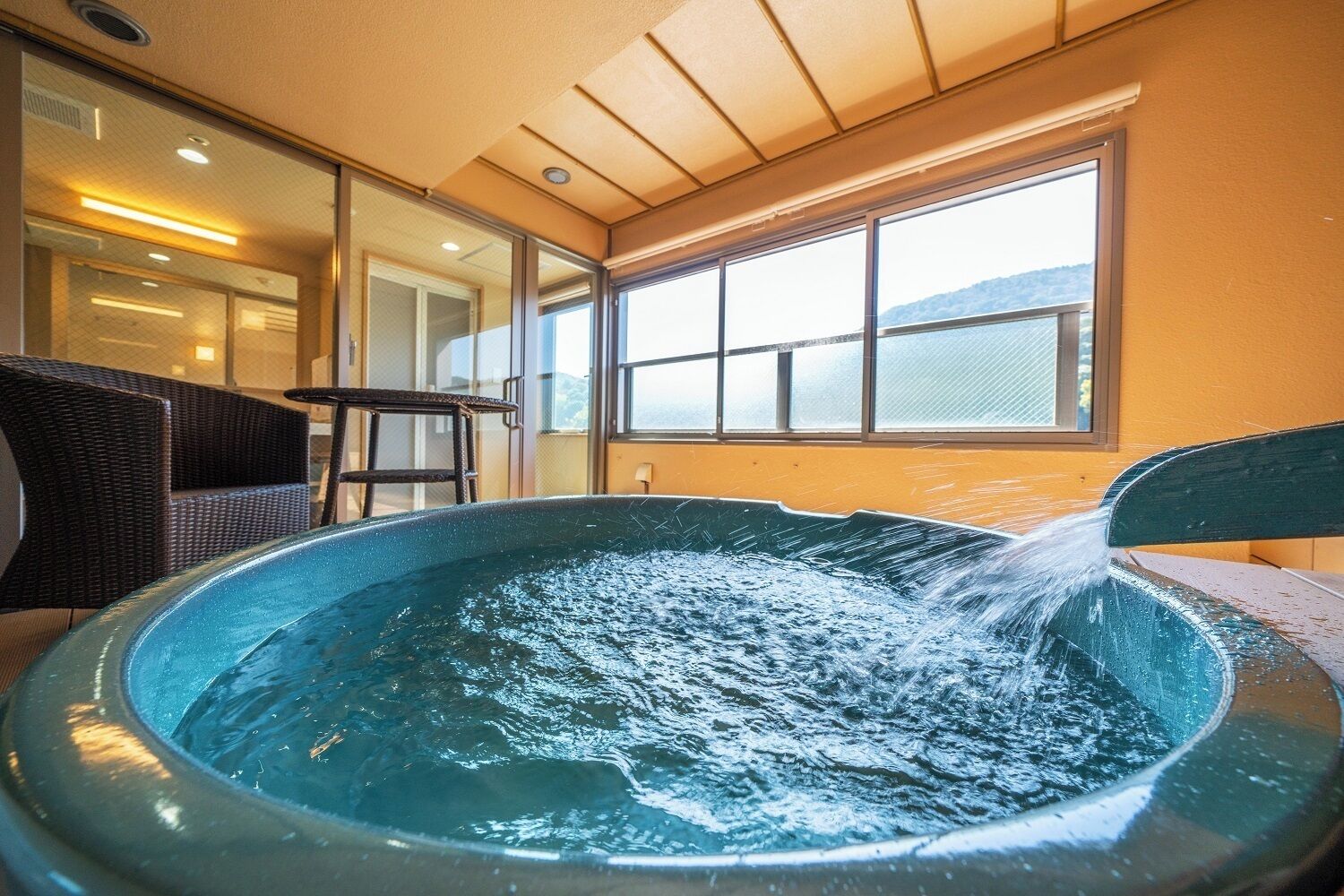 Sansuikan: Japanese-Style Room with Private Open-Air Bath (4F) | 浴 室 | 淋浴/浴缸二合一、免費盥洗用品、吹風機、拖鞋