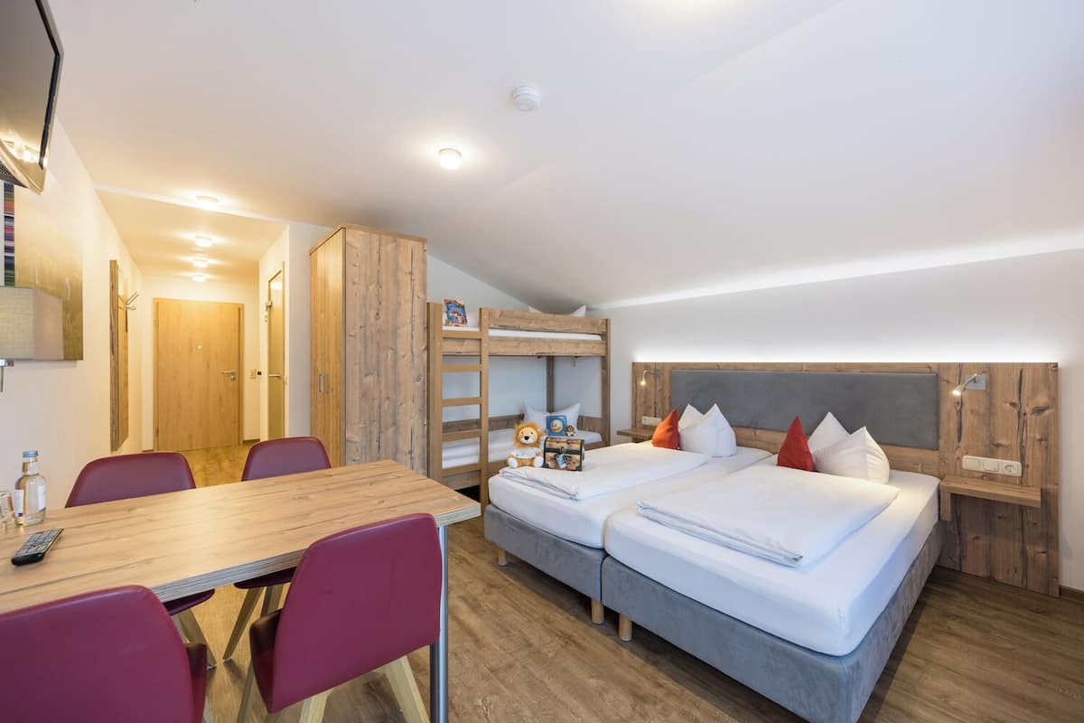 In-room safe, individually decorated, individually furnished, desk