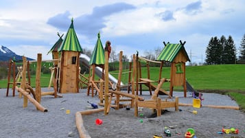 Children's play area - outdoor
