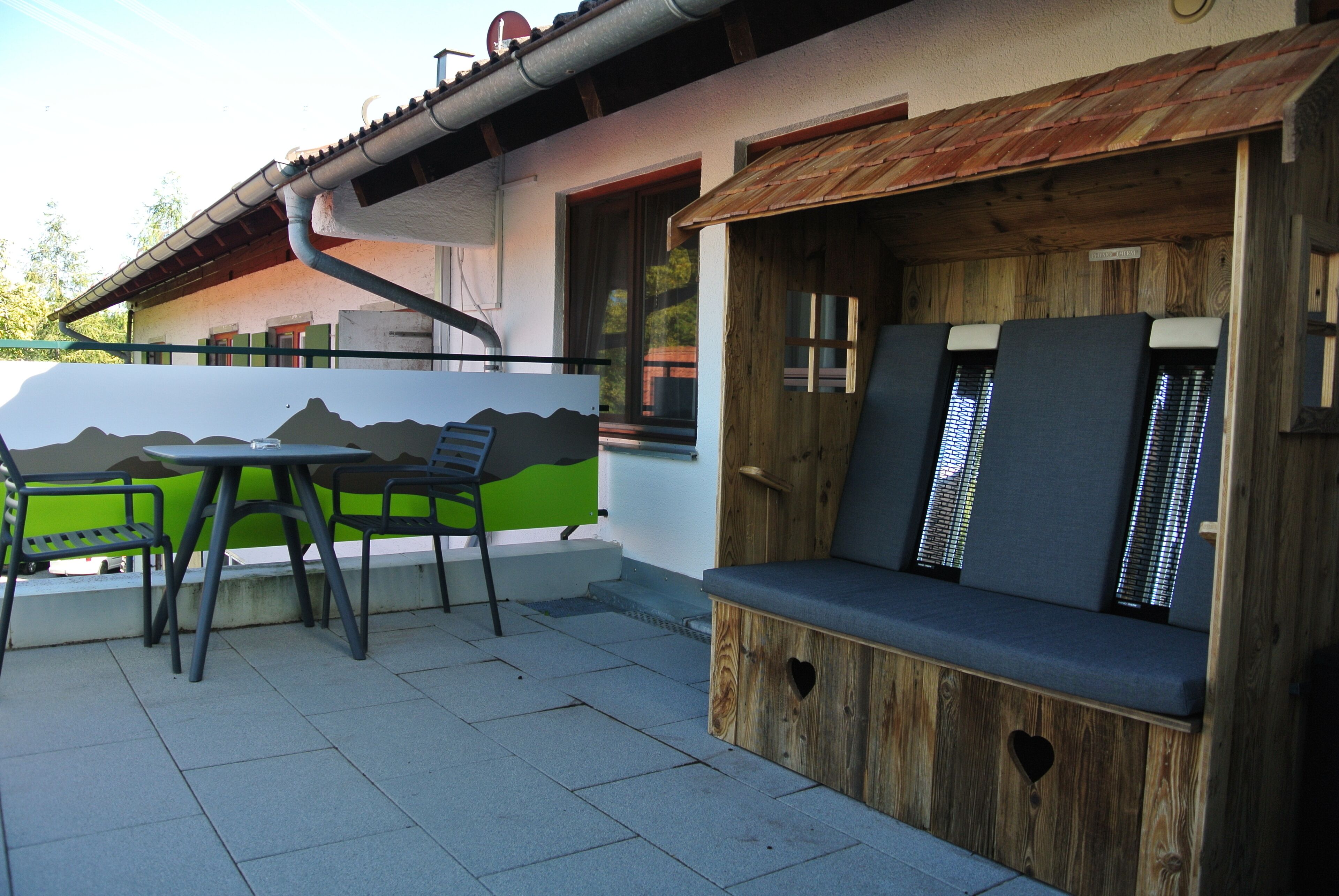 deluxe suite | in-room safe, individually decorated, individually furnished, desk