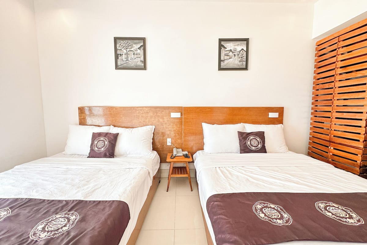 Deluxe Twin Room, City View | 1 bedroom, Egyptian cotton sheets, premium bedding, minibar