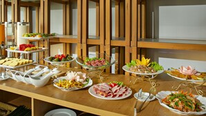 Frokost, lunsj og middag serveres