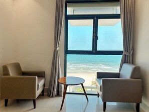 Deluxe Double Room, Ocean View | Egyptian cotton sheets, premium bedding, minibar, in-room safe - Da Nang Bay Hotel (Da Nang)